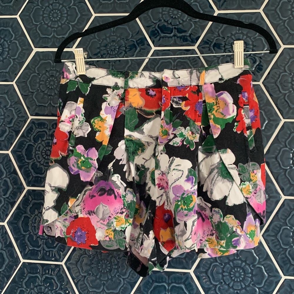 Flower shorts